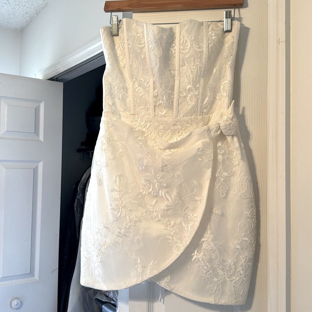 NWT V. Chapman White Nigella Mini Dress